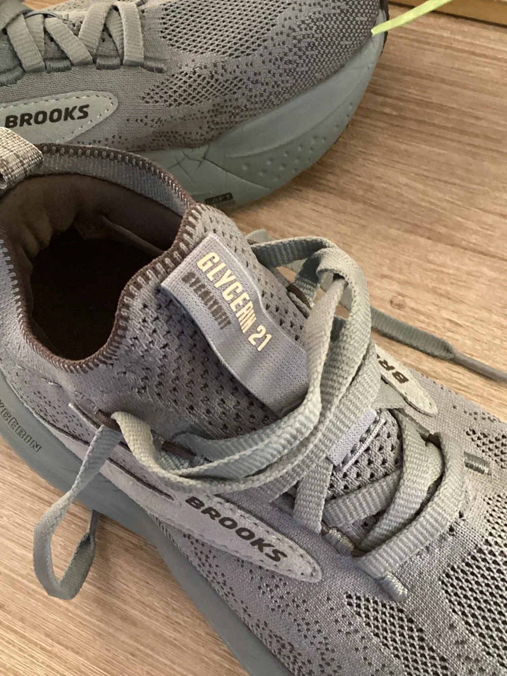 Brooks Glycerine 21 Stealthfit Women’s Size 6
